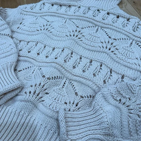 NEVER WORN Cream Knit Sweater - Picture 2 of 7
